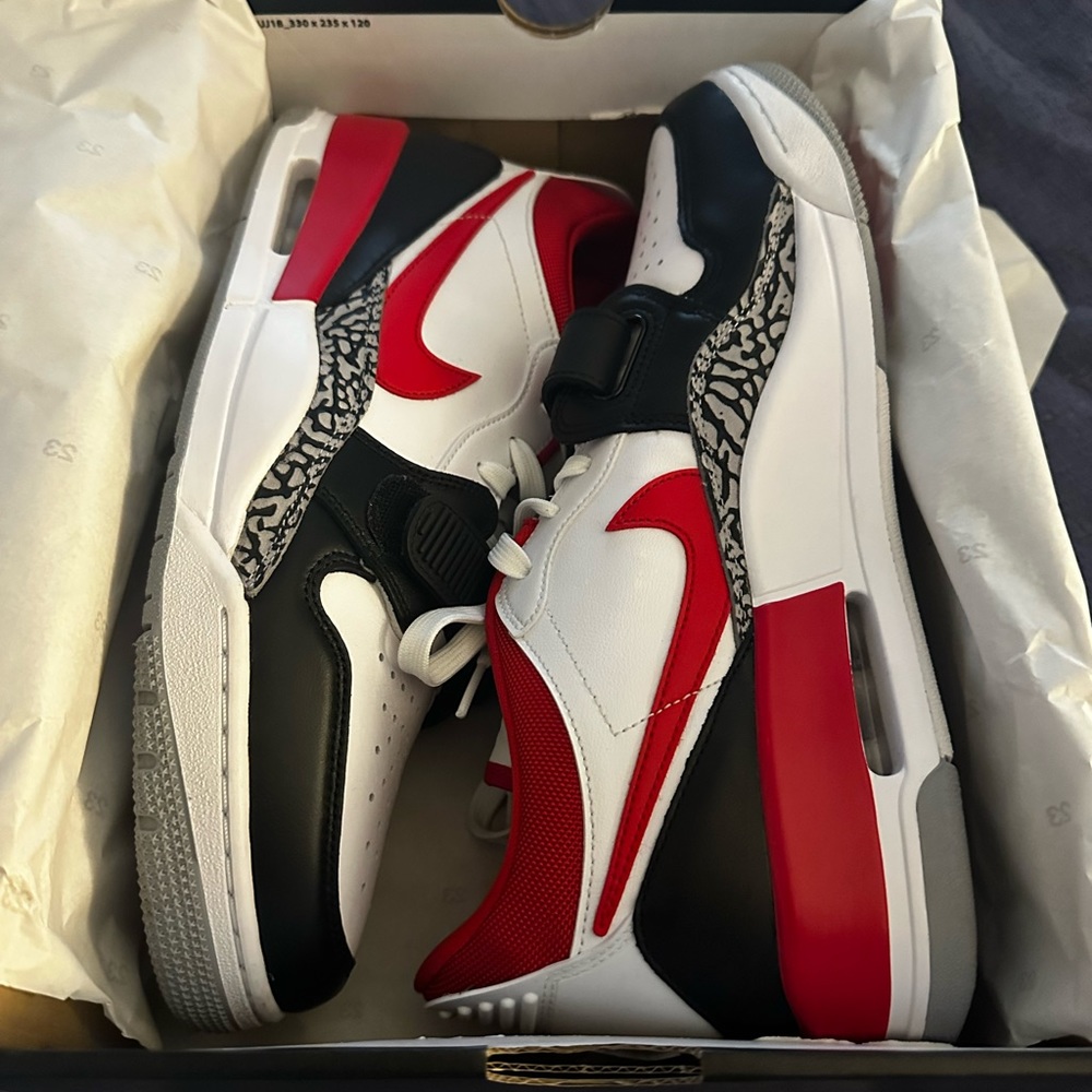 Men’s Jordan Legacy 312 Low size 12.5